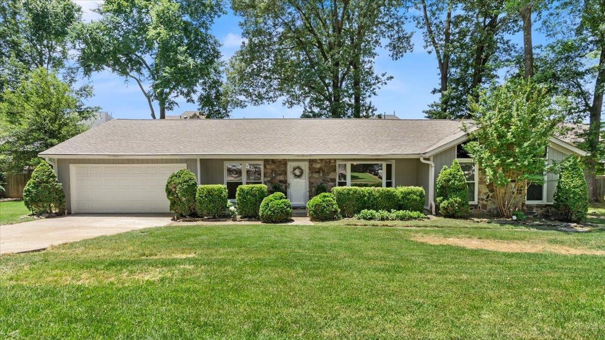 1707 Falling Leaf Road Germantown, TN 38138 - Photo 1 of 38 Gallery Image 1