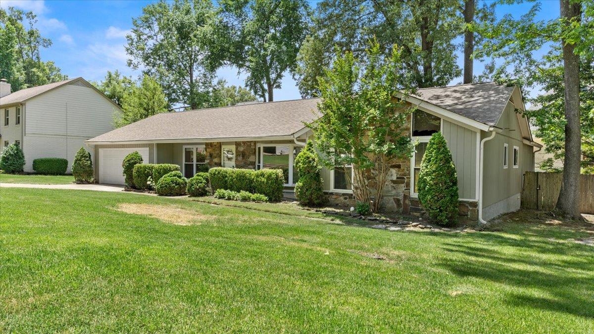 1707 Falling Leaf Road Germantown, TN 38138 - Photo 3 of 38 Gallery Image 3