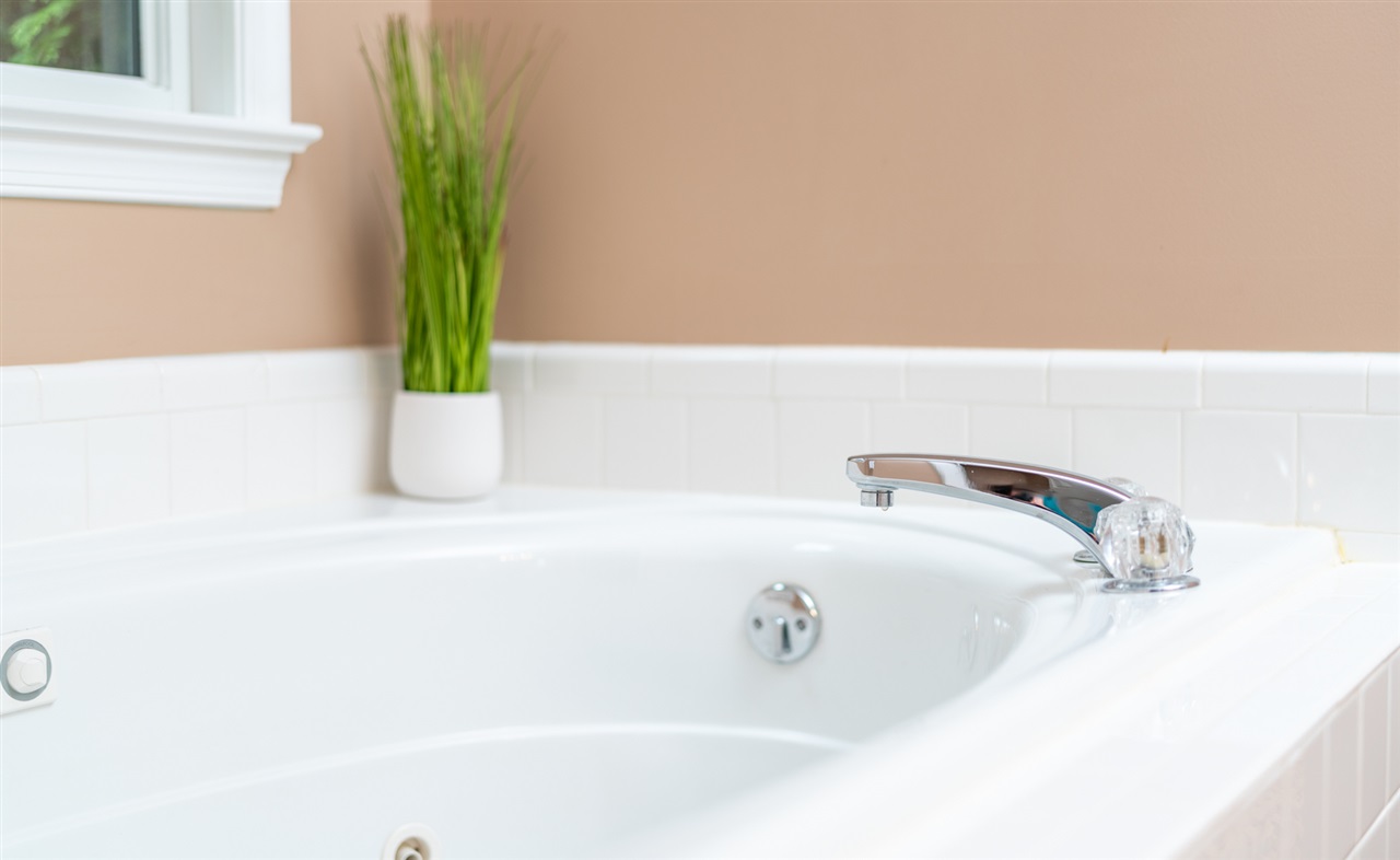 65 Long Bow Road Waynesboro, VA 22980 - Photo 43 of 50 a close up of a bathtub
