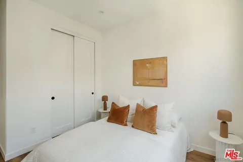 $1,282,985 | 3862 Emery Way, Los Angeles, CA 90065