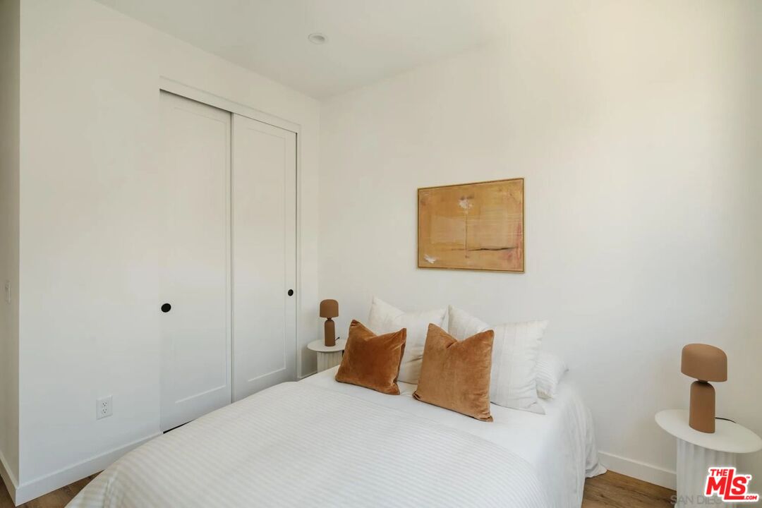 3852 Emery Way Los Angeles, CA 90065 - Photo 12 of 19