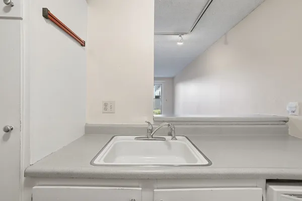 $215,000 | 6121 East 6th Avenue, Unit K108, Spokane, WA 99212