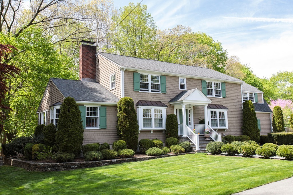 19 Clovelly Road Wellesley, MA 02481 - Photo 1 of 17 Gallery Image 1
