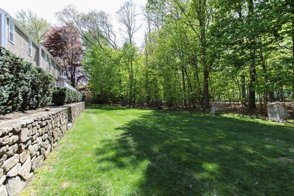 19 Clovelly Road Wellesley, MA 02481 - Photo 15 of 17 Gallery Image 15