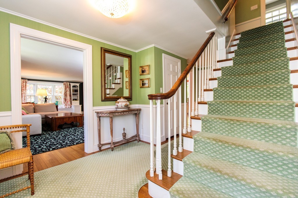 19 Clovelly Road Wellesley, MA 02481 - Photo 9 of 17 Gallery Image 9
