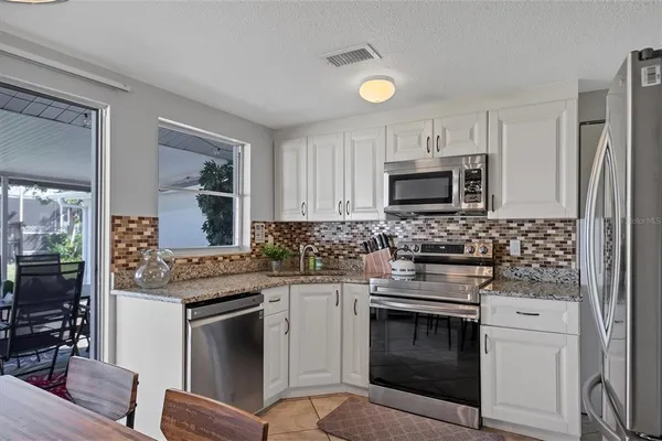 $4,250 | 2323 Doud Street, Sarasota, FL 34231