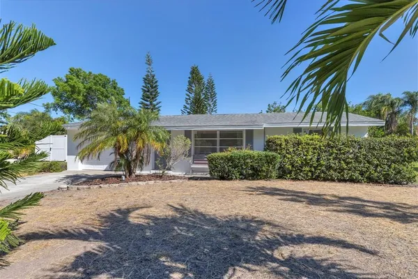 $4,250 | 2323 Doud Street, Sarasota, FL 34231