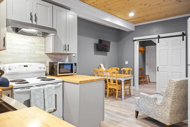 $750,000 | 113-115 Saco Avenue, Old Orchard Beach, ME 04064