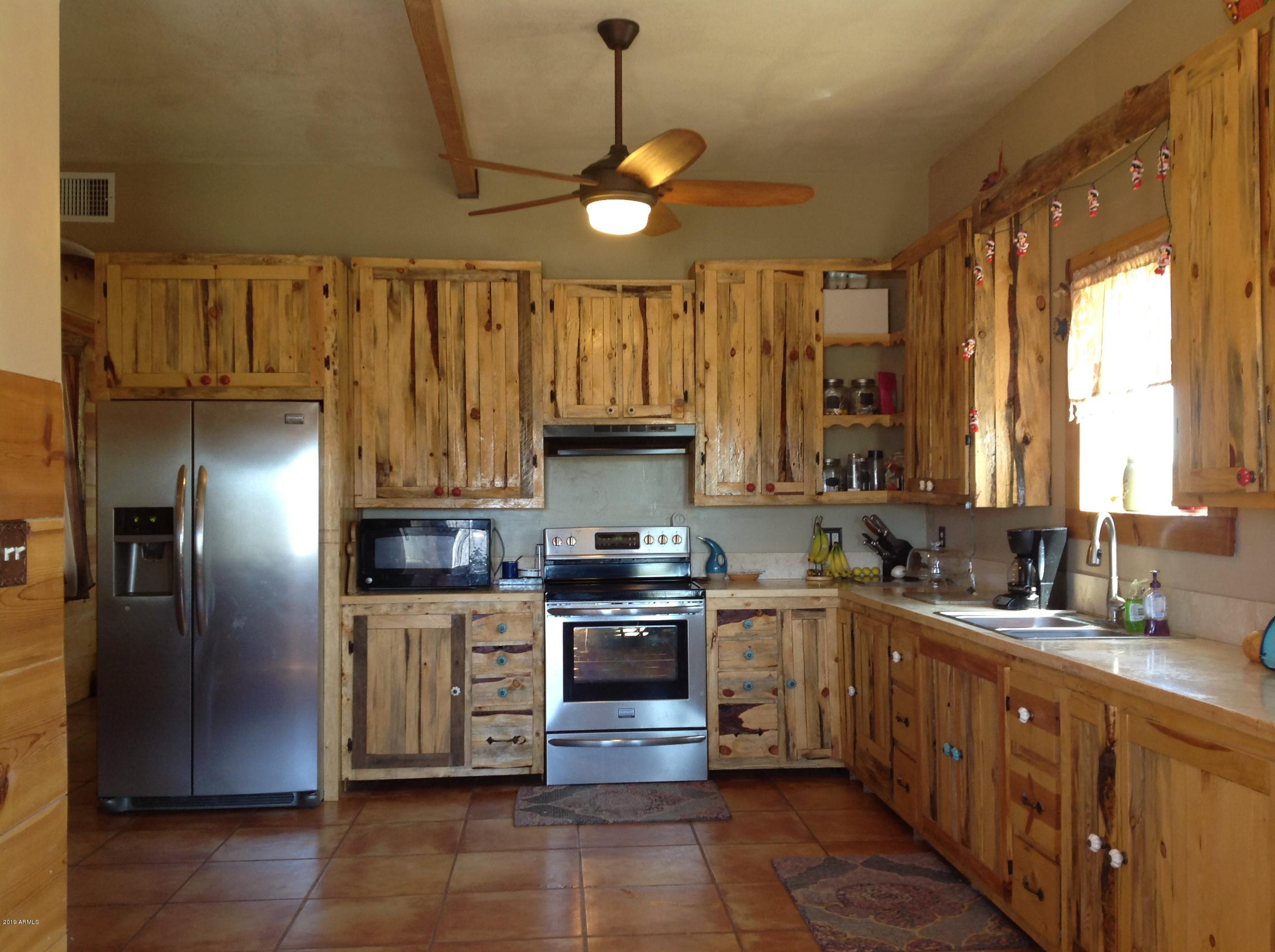 7342 North College Peak Road Douglas, AZ 85607 - Photo 2 of 71 Custom kitchen
