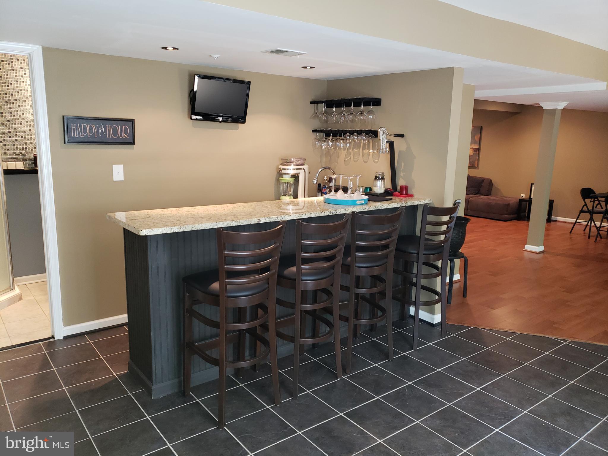 11013 Old York Road Bowie, MD 20721 - Photo 23 of 29 Wet Bar