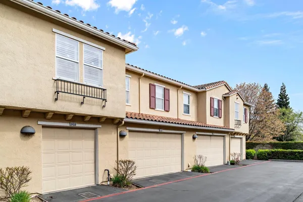 $420,000 | 8430 Crystal Walk Circle, Unit 65, Elk Grove, CA 95758