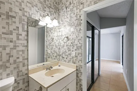 $455,000 | 9568 Boca Gardens Parkway, Unit B, Boca Raton, FL 33496