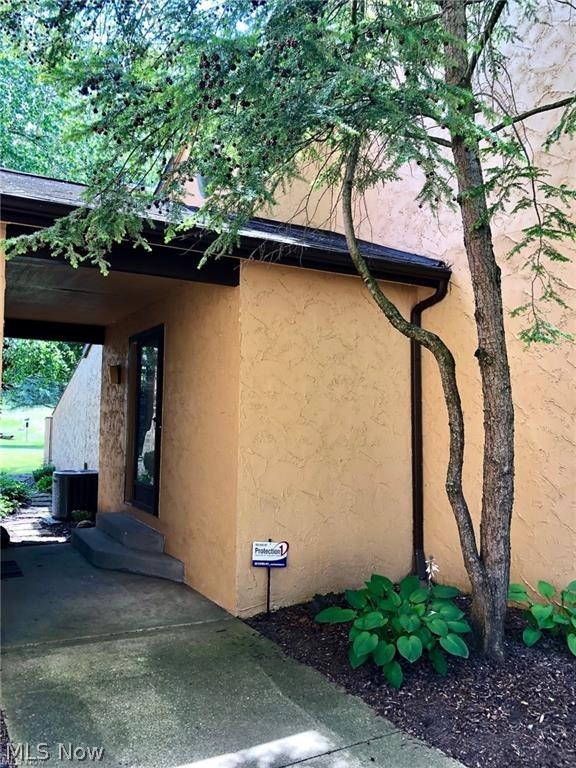 1438 Loop Road Kent, OH 44240 - Photo 2 of 18
