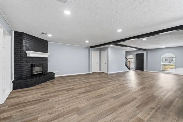 a view of a tennis court