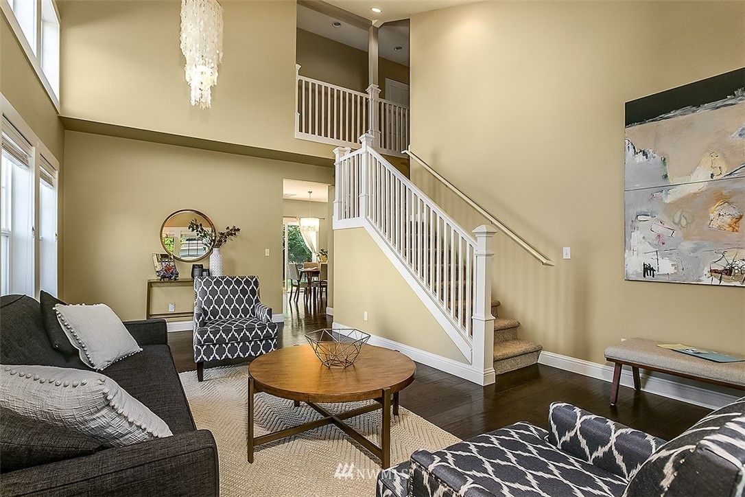 28044 Maple Ridge Way Southeast Maple Valley, WA 98038 - Photo 4 of 24 Gallery Image 4