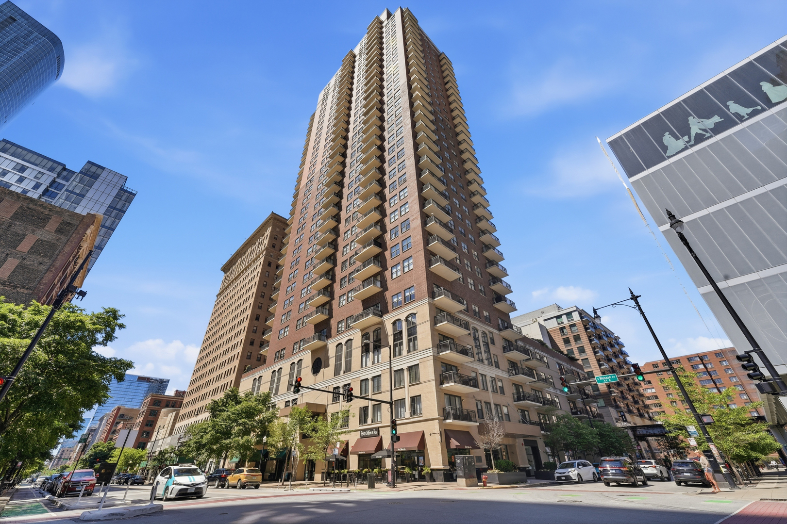 41 East 8th Street, Unit 2905 Chicago, IL 60605 - Photo 1 of 26