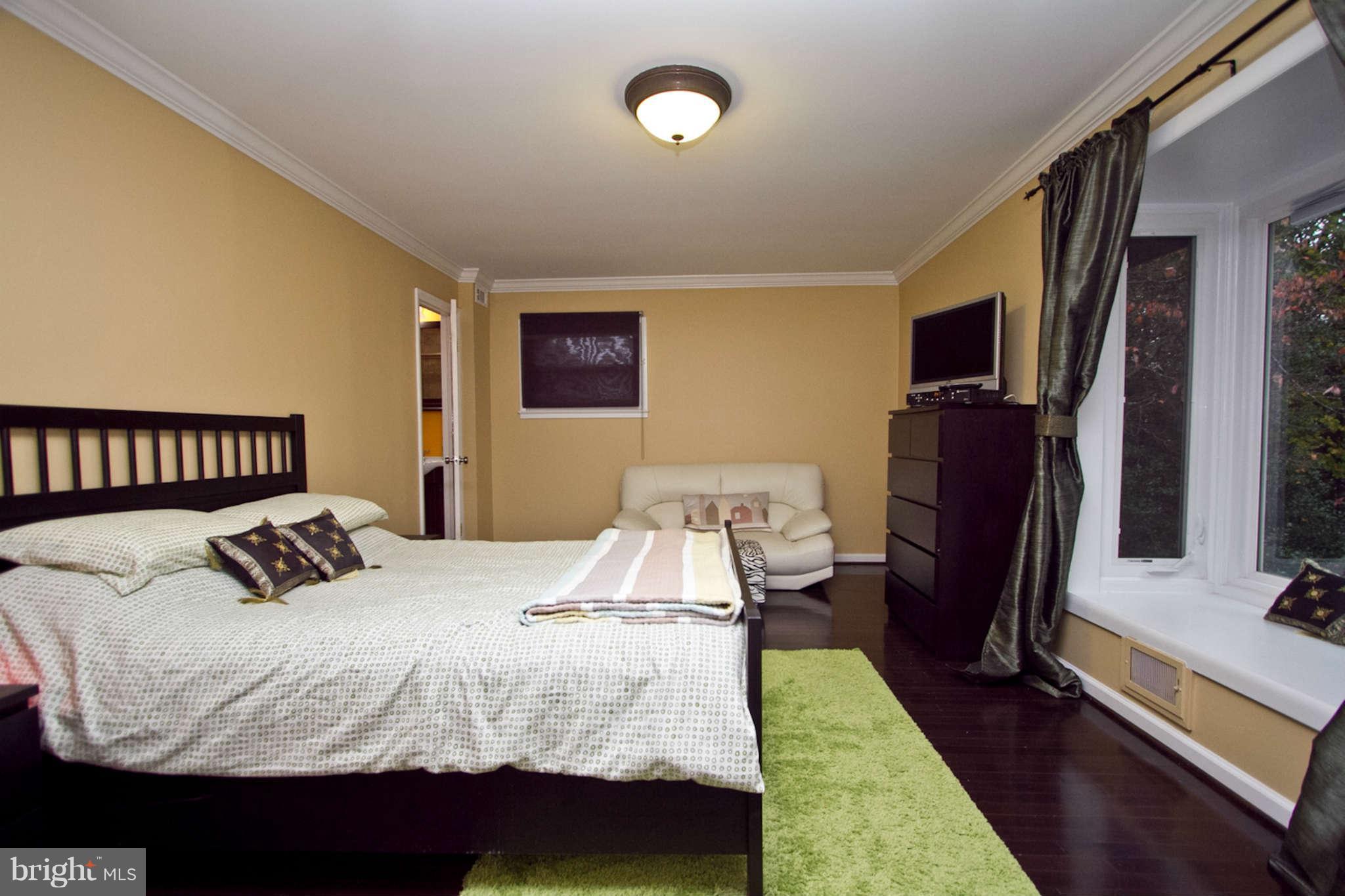 6507 Old Chesterbrook Road McLean, VA 22101 - Photo 10 of 22 Bedroom (Master)