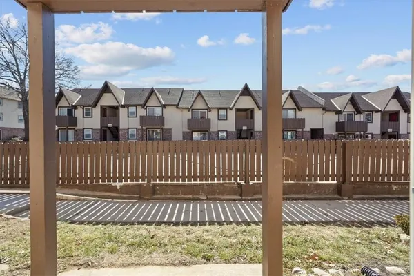 $165,000 | 6206 Robinson Street, Unit 2, Mission, KS 66202