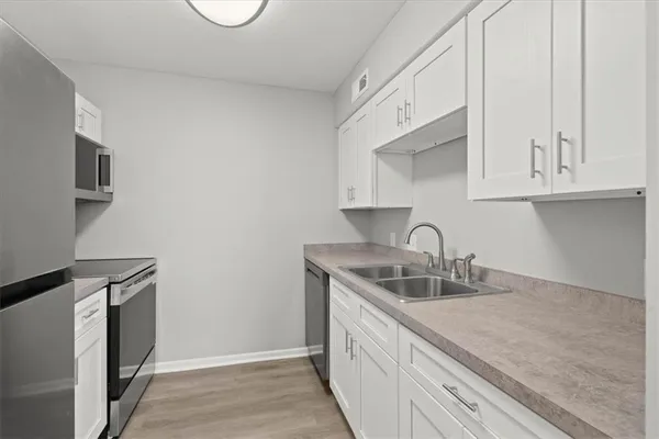 $165,000 | 6206 Robinson Street, Unit 2, Mission, KS 66202