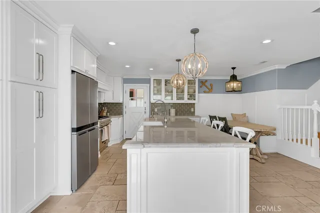 $2,999,900 | 331 Walnut Street, Newport Beach, CA 92663