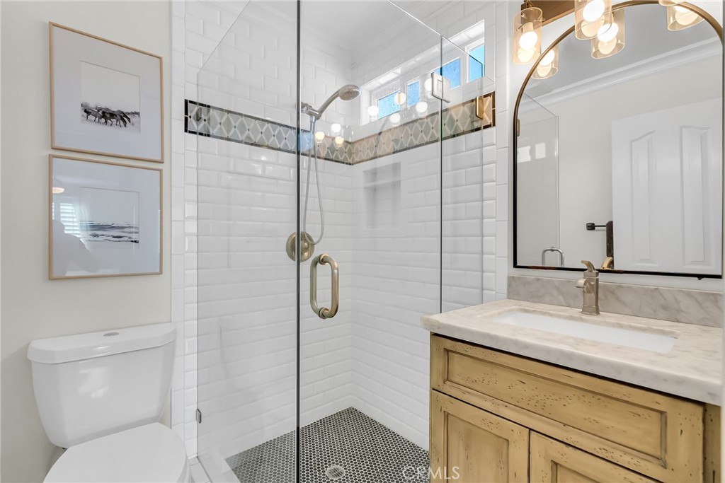 331 Walnut Street Newport Beach, CA 92663 - Photo 29 of 52 bathroom outside bedroom 1(upstairs)