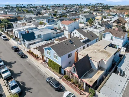 $2,999,900 | 331 Walnut Street, Newport Beach, CA 92663