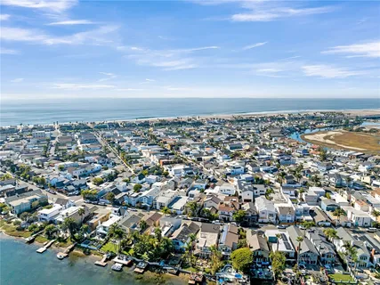 $2,999,900 | 331 Walnut Street, Newport Beach, CA 92663