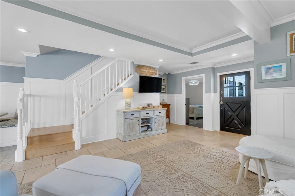 331 Walnut Street Newport Beach, CA 92663 - Photo 48 of 52 Additional living shot