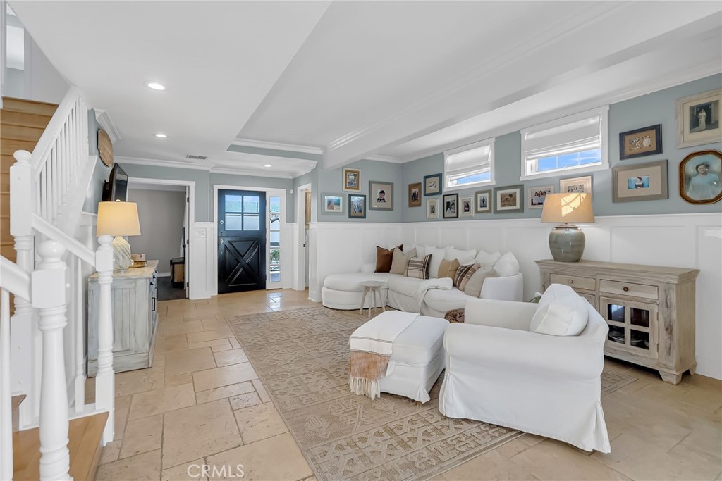 331 Walnut Street Newport Beach, CA 92663 - Photo 7 of 52