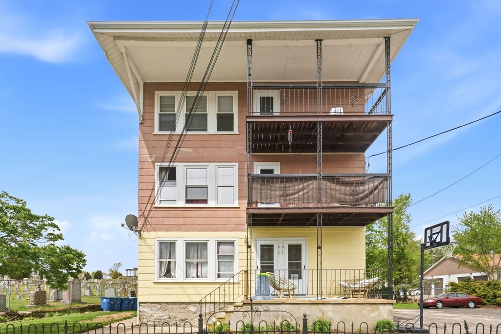 612 Rathbun Street Blackstone, MA 01504 - Photo 4 of 41 front view of a building
