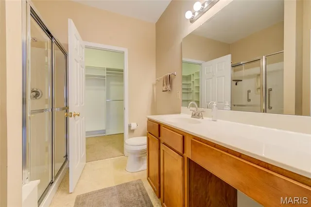 $440,000 | 160 New Holland Drive, Chesterfield, MO 63017