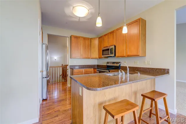 $440,000 | 160 New Holland Drive, Chesterfield, MO 63017