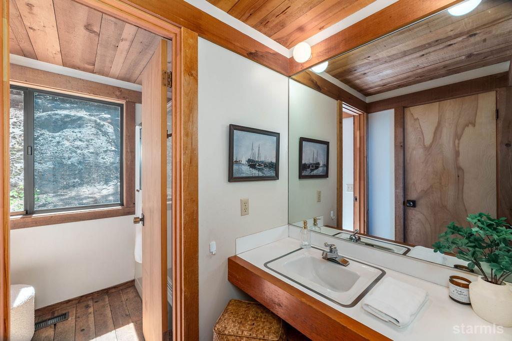 2117 Cascade Road South Lake Tahoe, CA 96150 - Photo 26 of 50