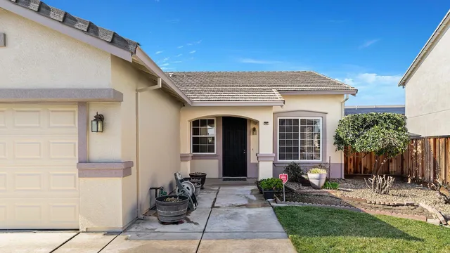 $589,000 | 579 Laki Place, Manteca, CA 95336
