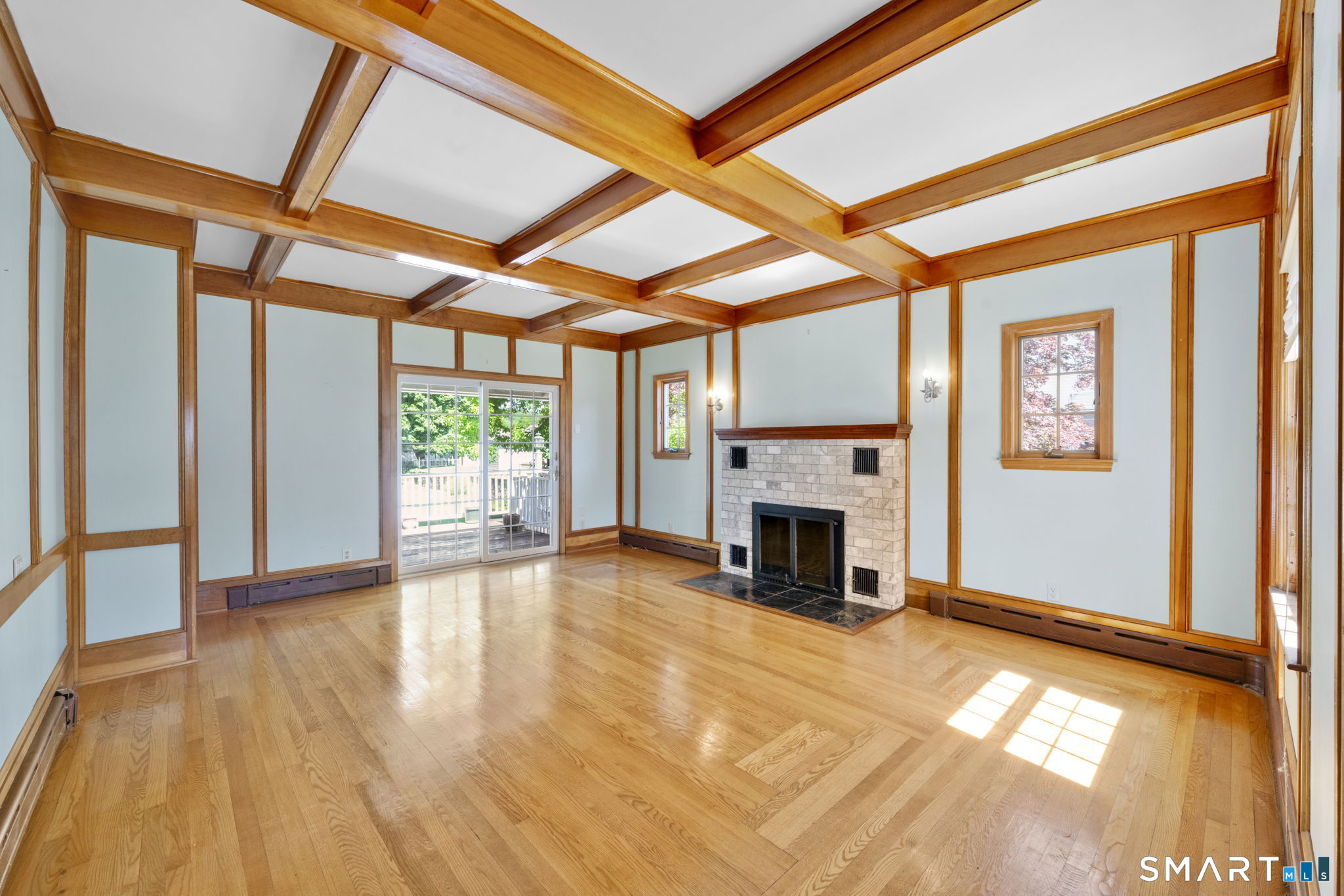 697 Woodtick Road Waterbury, CT 06705 - Photo 4 of 40