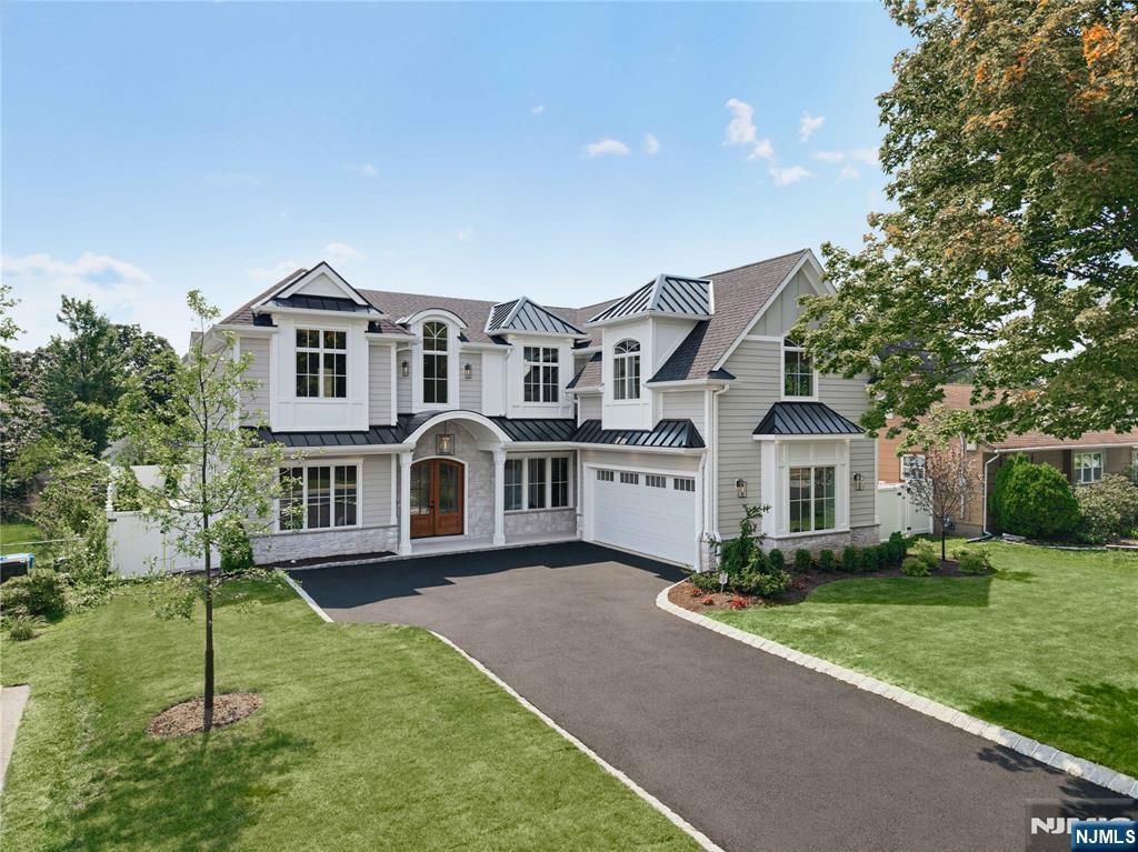 92 Oliver Road Paramus, NJ 07652 - Photo 1 of 50 Gallery Image 1