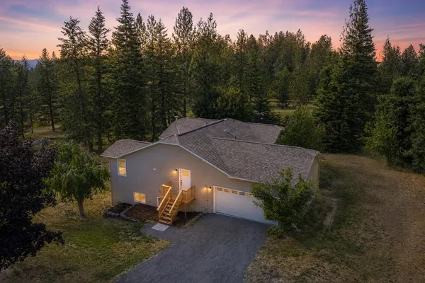 $599,000 | 15519 East Tallman Road, Chattaroy, WA 99003