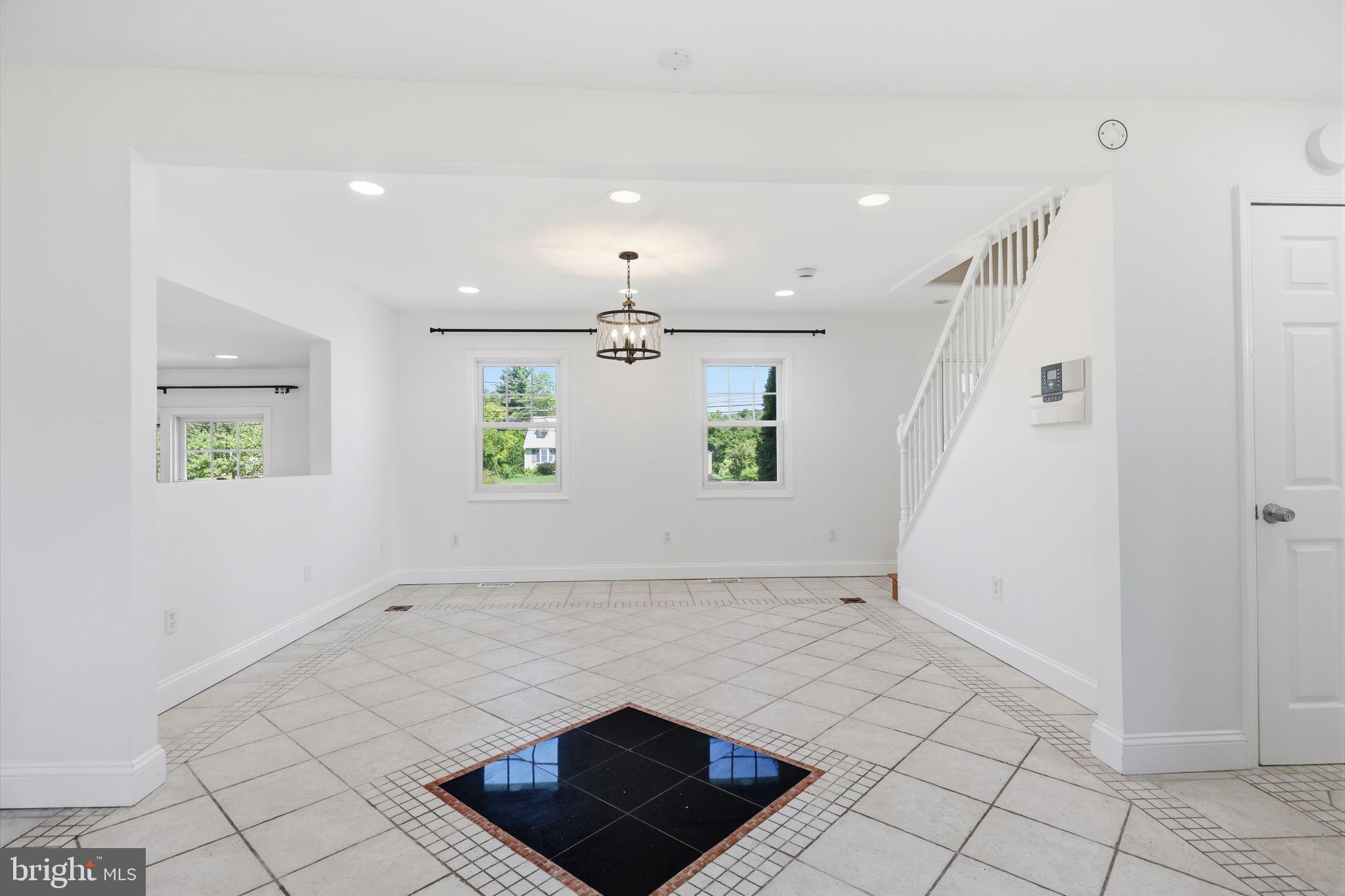 34 Woosamonsa Road Pennington, NJ 08534 - Photo 11 of 46 Gallery Image 11