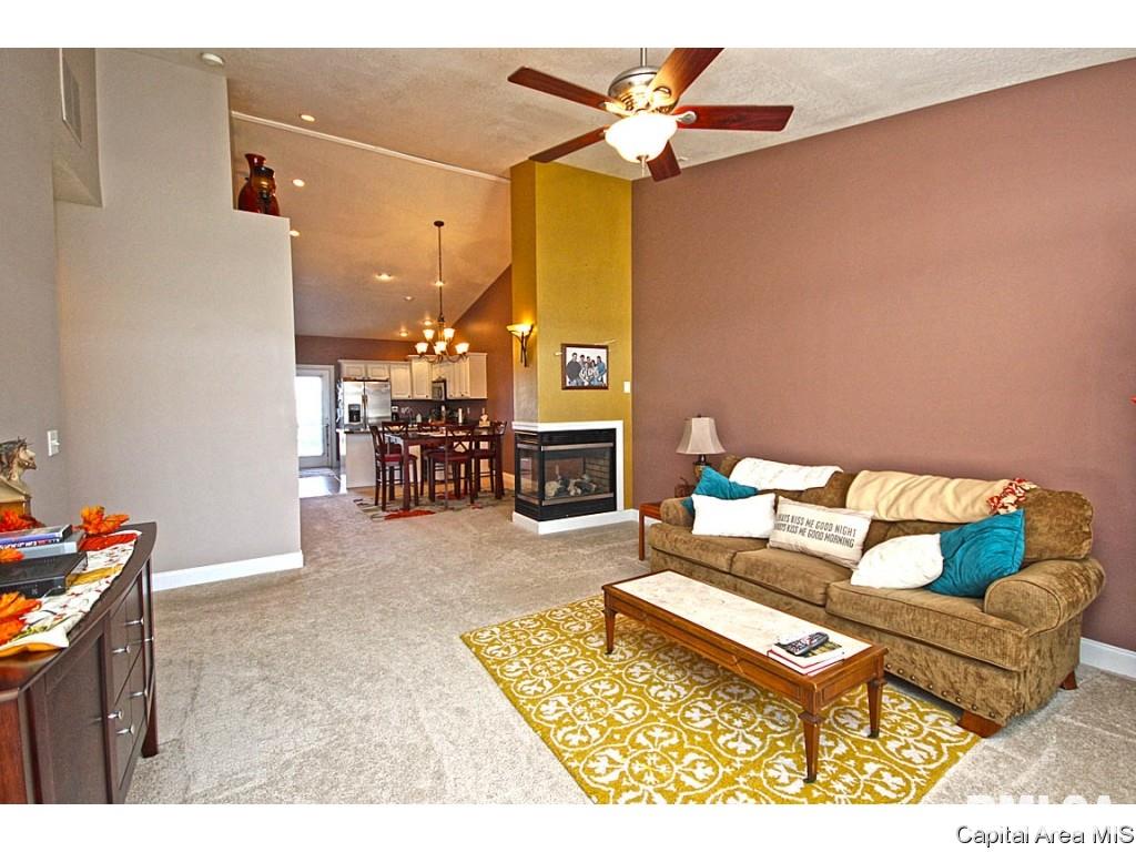 3811 Sugar Loaf Springfield, IL 62711 - Photo 3 of 36 Gallery Image 3