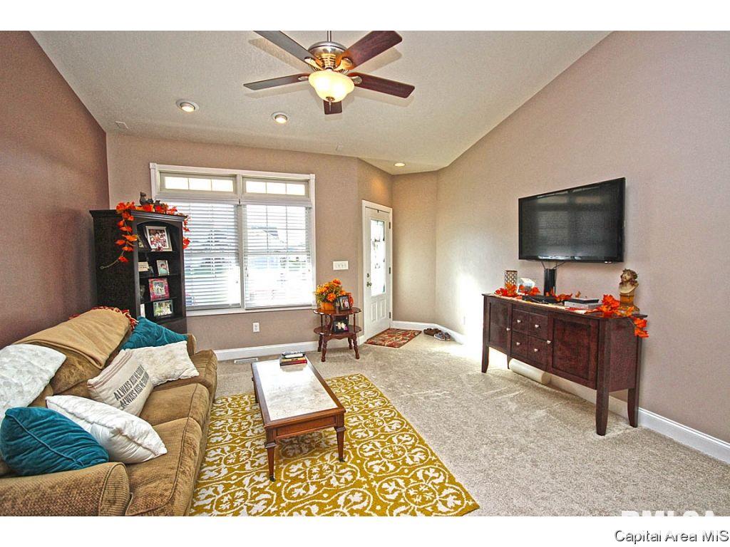 3811 Sugar Loaf Springfield, IL 62711 - Photo 6 of 36 Gallery Image 6