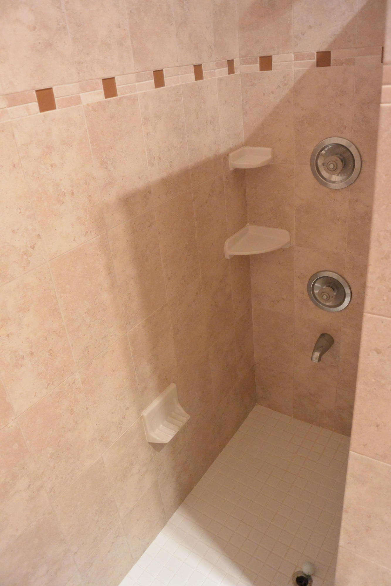 6100 Northwest 4th Avenue Boca Raton, FL 33487 - Photo 13 of 17 2nd bath Shower/tub