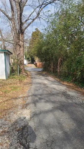 $1,100 | 405 South Sunset Drive, Winston-Salem, NC 27103