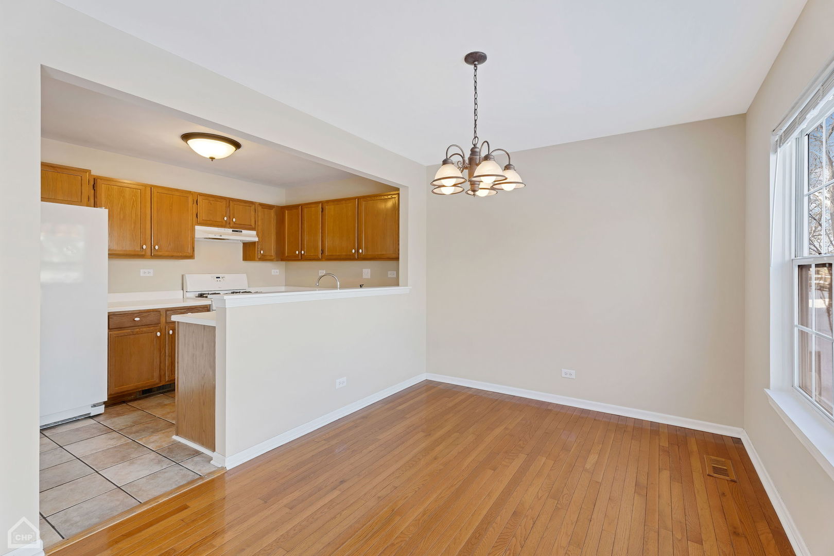 752 Savannah Lane Crystal Lake, IL 60014 - Photo 9 of 31