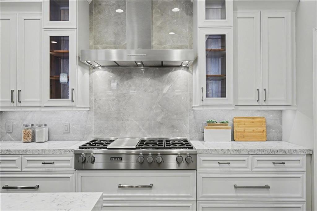 225 Farmbrooke Court Atlanta, GA 30350 - Photo 11 of 84