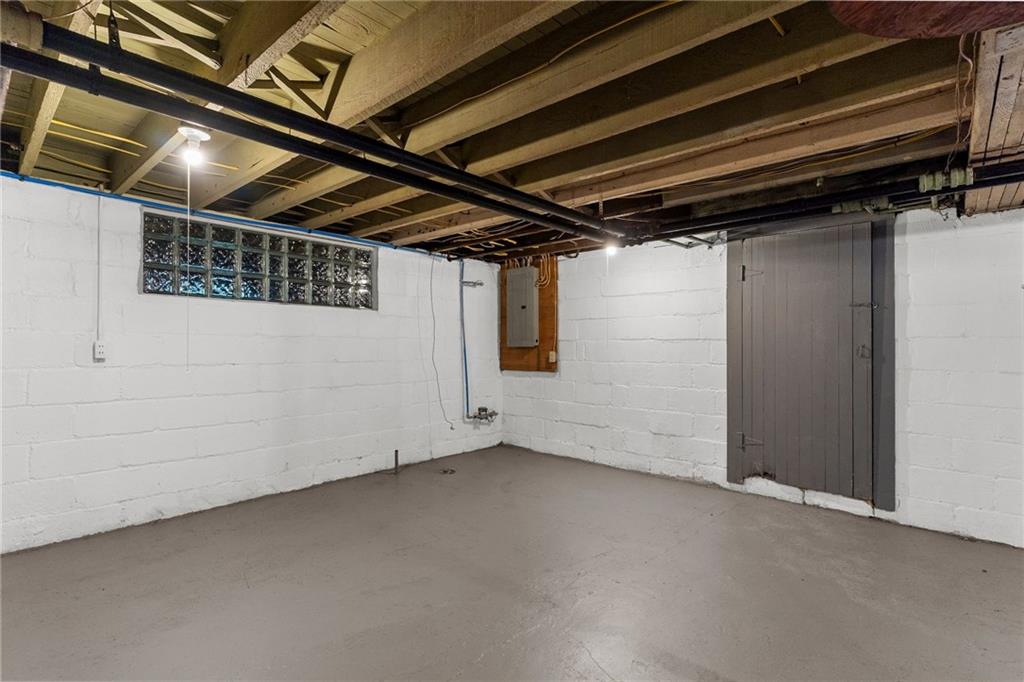 895 Alcoma Street Sharon, PA 16146 - Photo 40 of 41