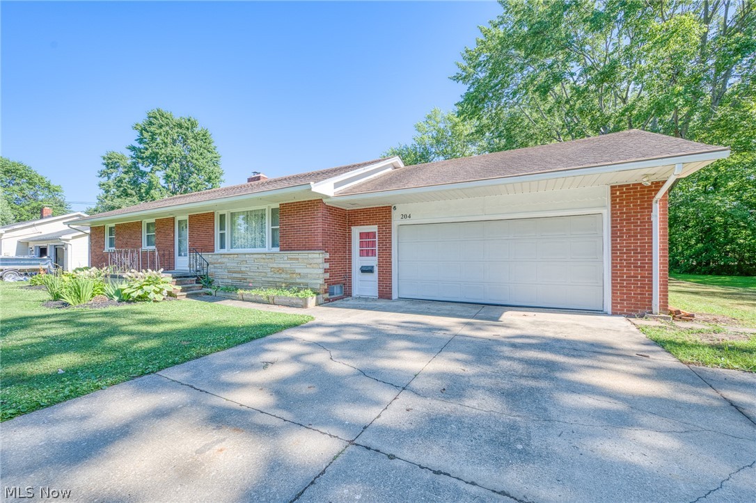 204 Ruth Street Geneva, OH 44041 - Photo 1 of 36