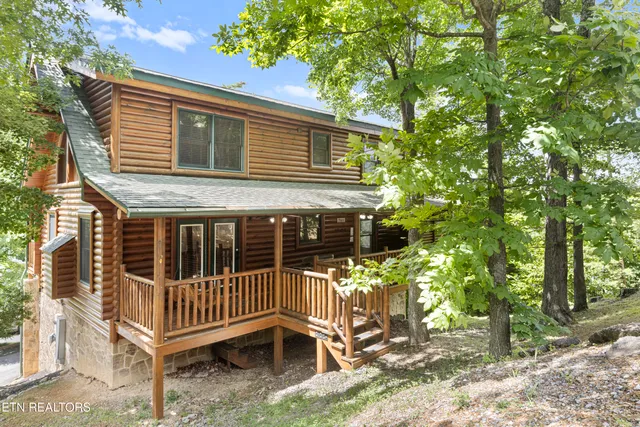 $770,000 | 1665 Mountain Lodge Way, Pigeon Forge, TN 37862