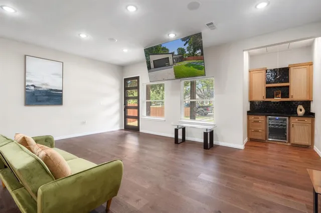 $440,000 | 2514 Carpenter Avenue, Dallas, TX 75215