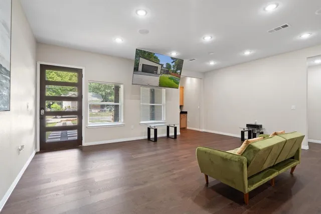 $440,000 | 2514 Carpenter Avenue, Dallas, TX 75215