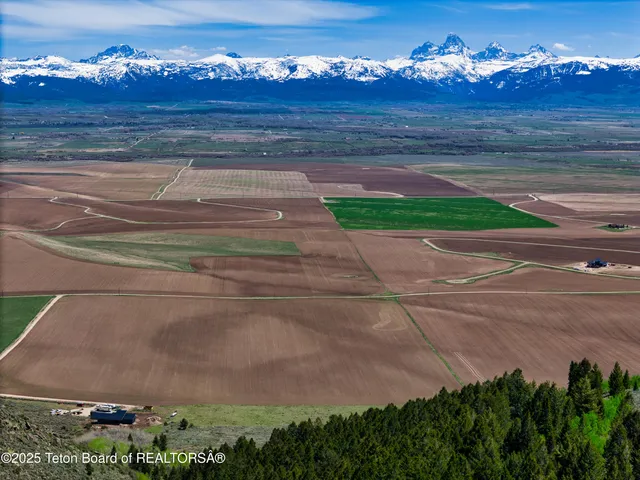 $815,000 | 5500 North 9000 Street, Tetonia, ID 83452